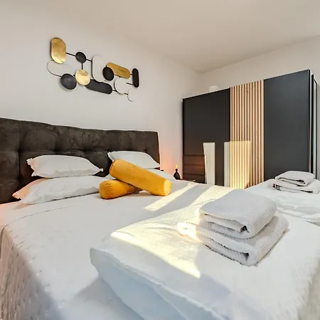 Villa Unique Garoful Sukošan