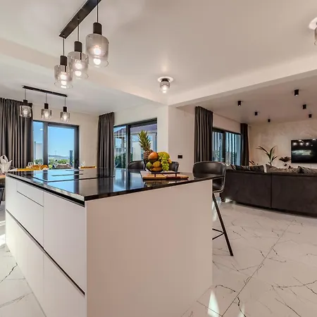 Villa Unique Garoful Sukošan