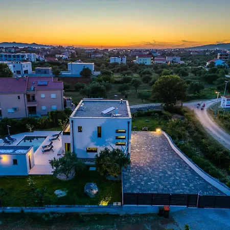 Villa Unique Garoful *
